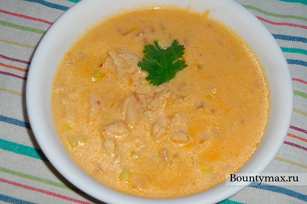 Сырный суп с курицей и кукурузой