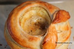 Карамельные яблоки в тесте