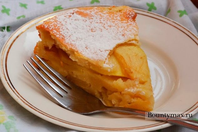 Пышная шарлотка с яблоками