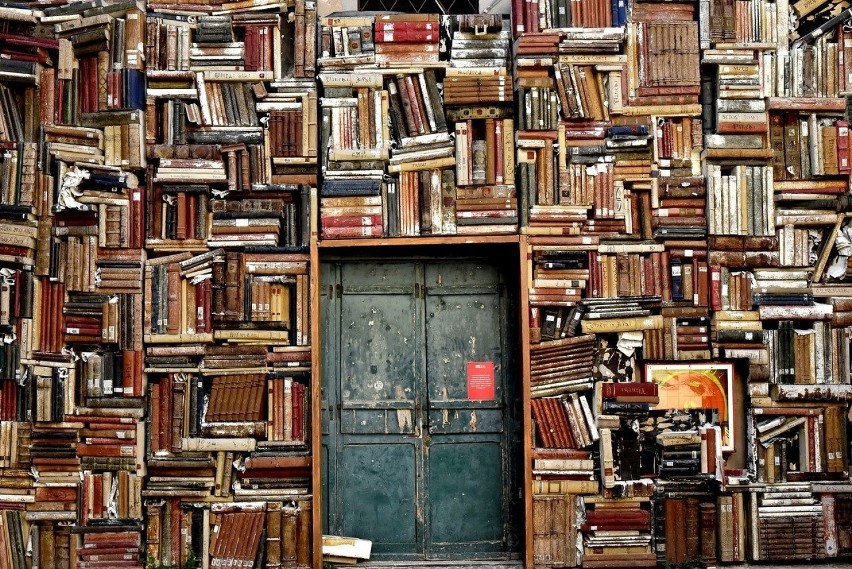 Стоит ли инвестировать в старые книги?