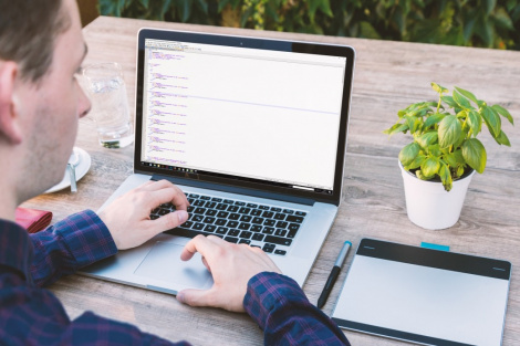 4 IDE и текстовых редактора Python для Data Science 4 IDE и текстовых редактора Python для Data Science